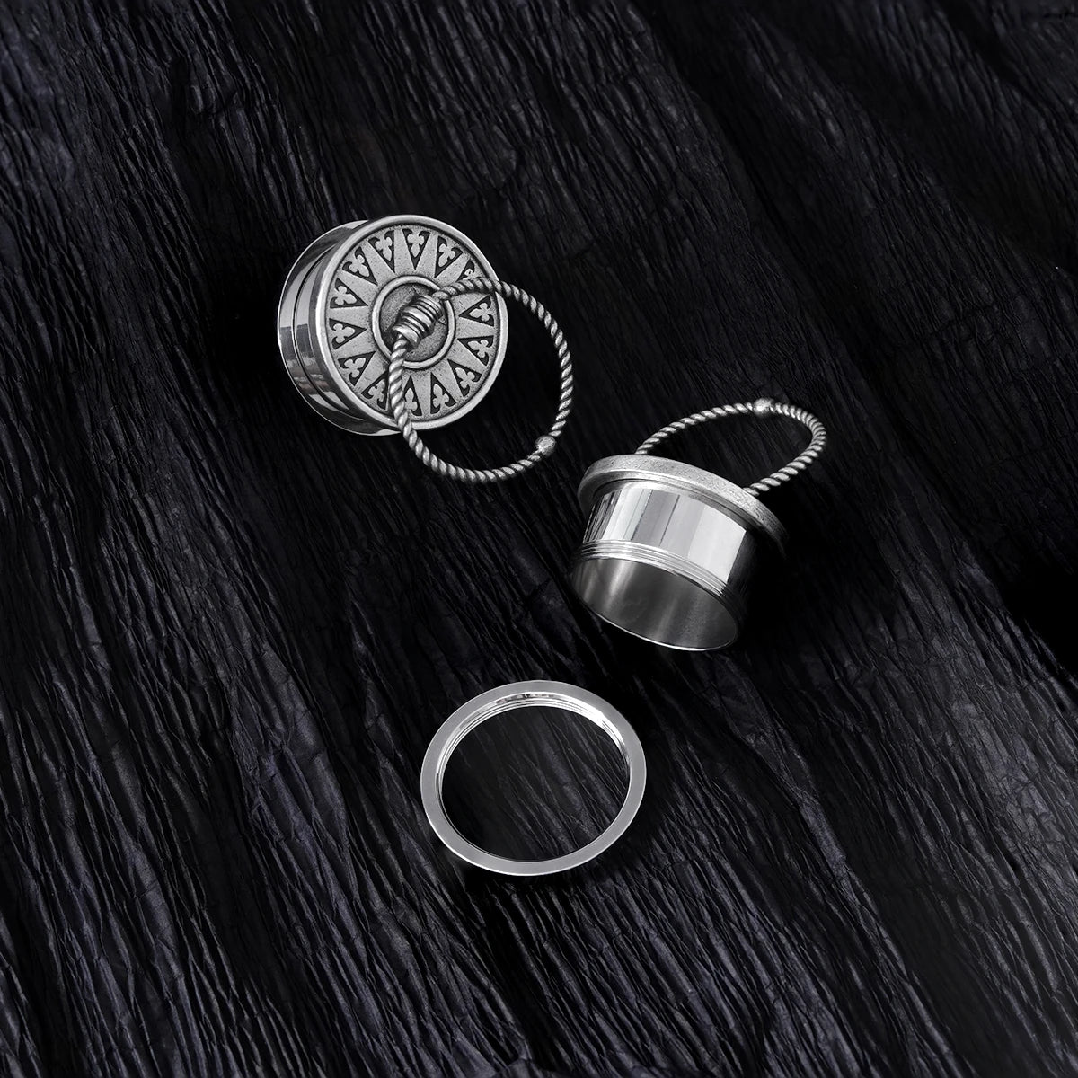 VINTAGE KNOCKER PLUGS