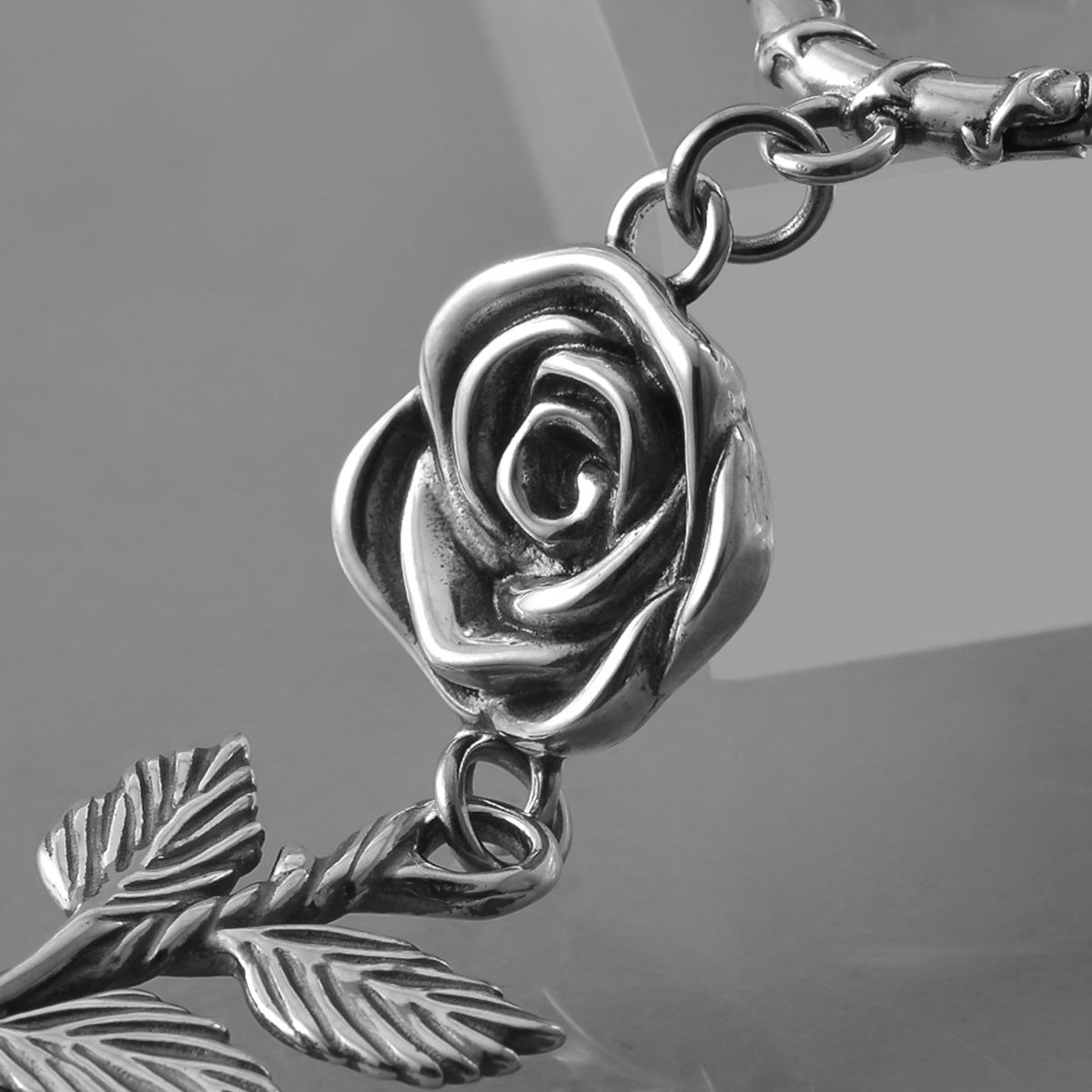 ELEGANT ROSE EARRINGS