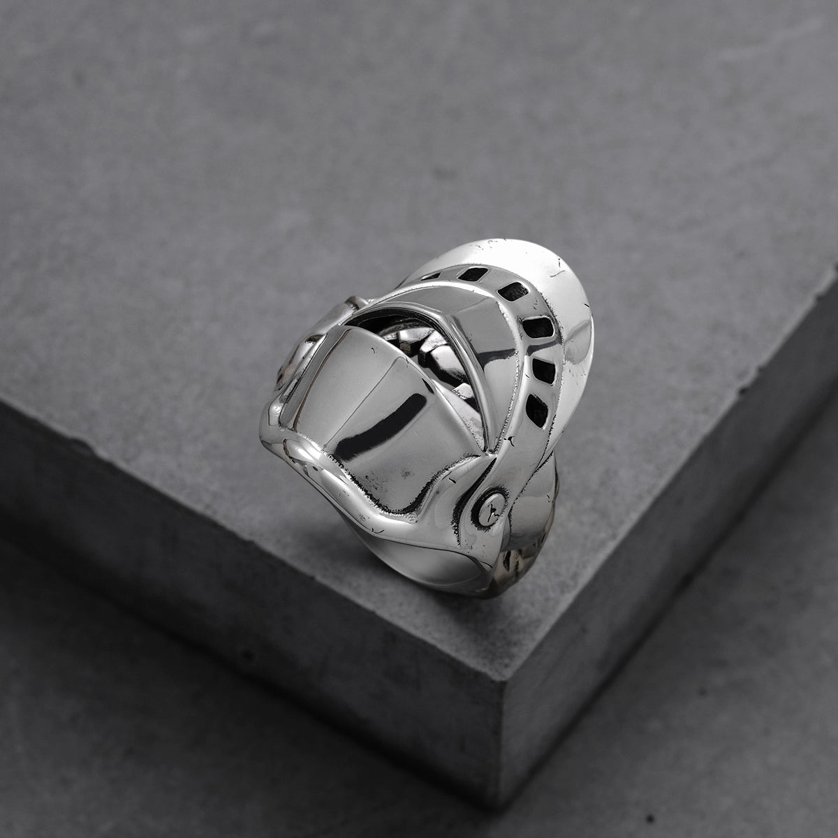 KNIGHT GUARD RING