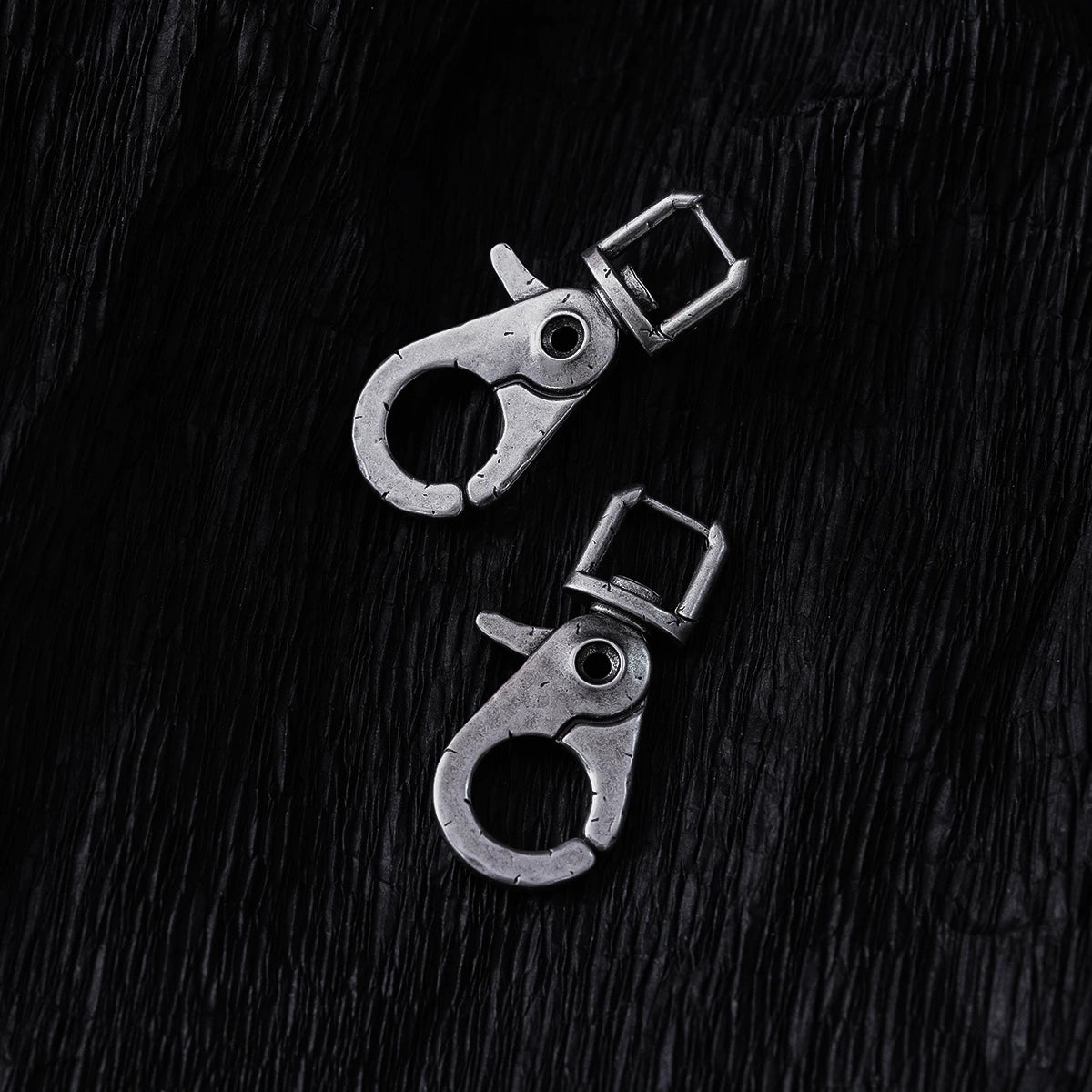 CARABINER CHIC EARRINGS