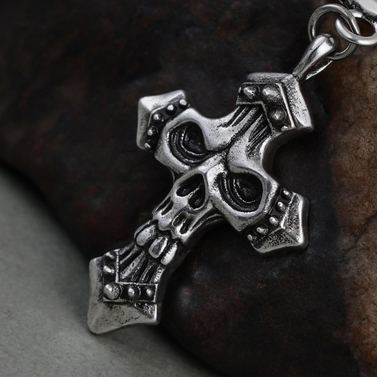 GOTHIC REBIRTH SKULL EARRINGS
