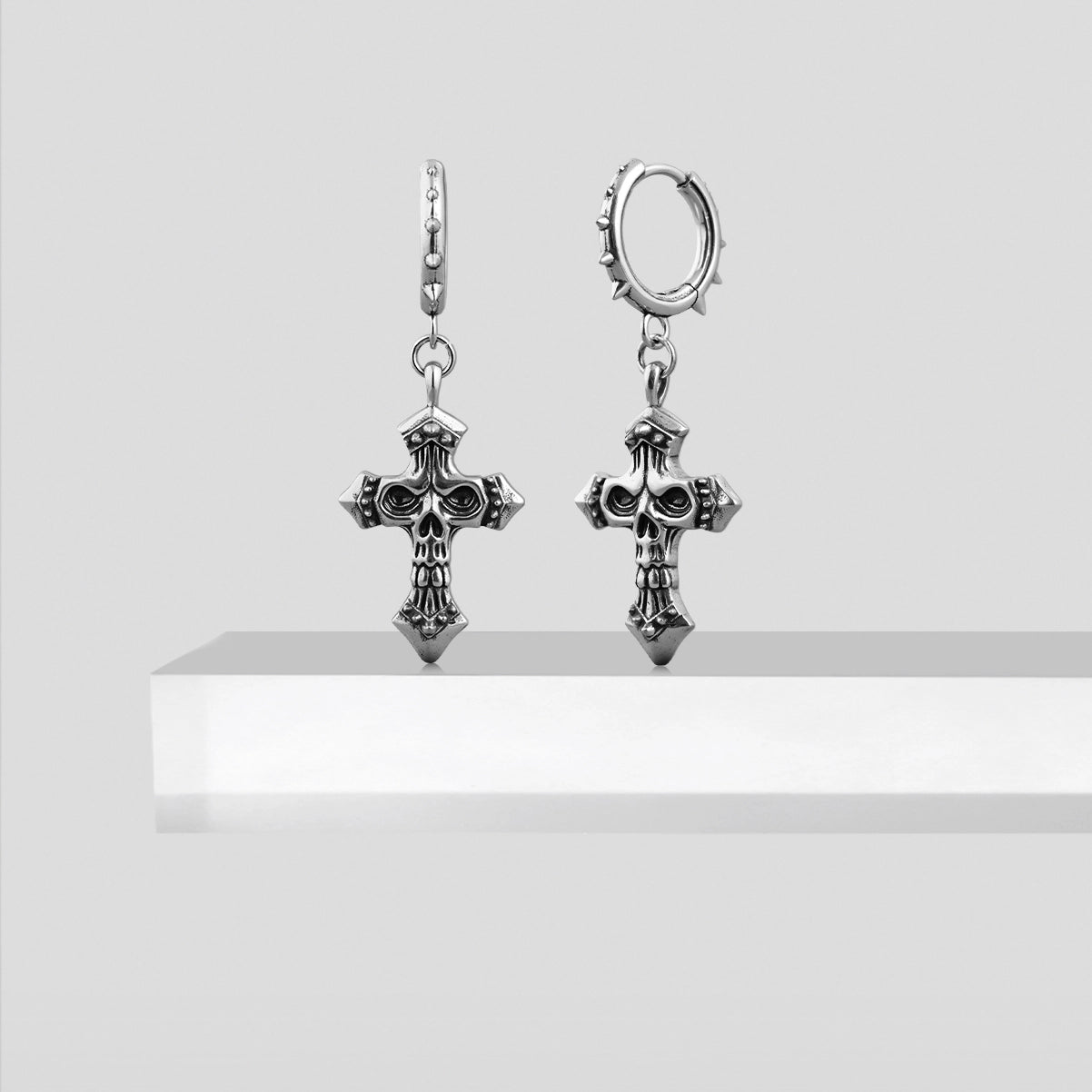GOTHIC REBIRTH SKULL EARRINGS