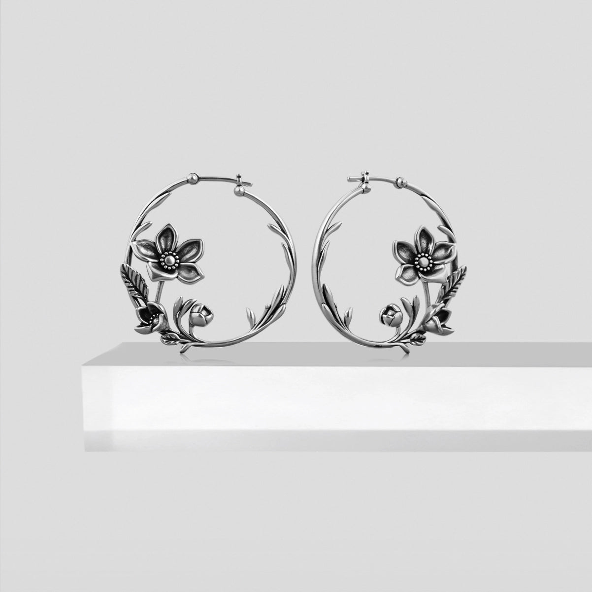 BLOSSOMING VINE EARRINGS