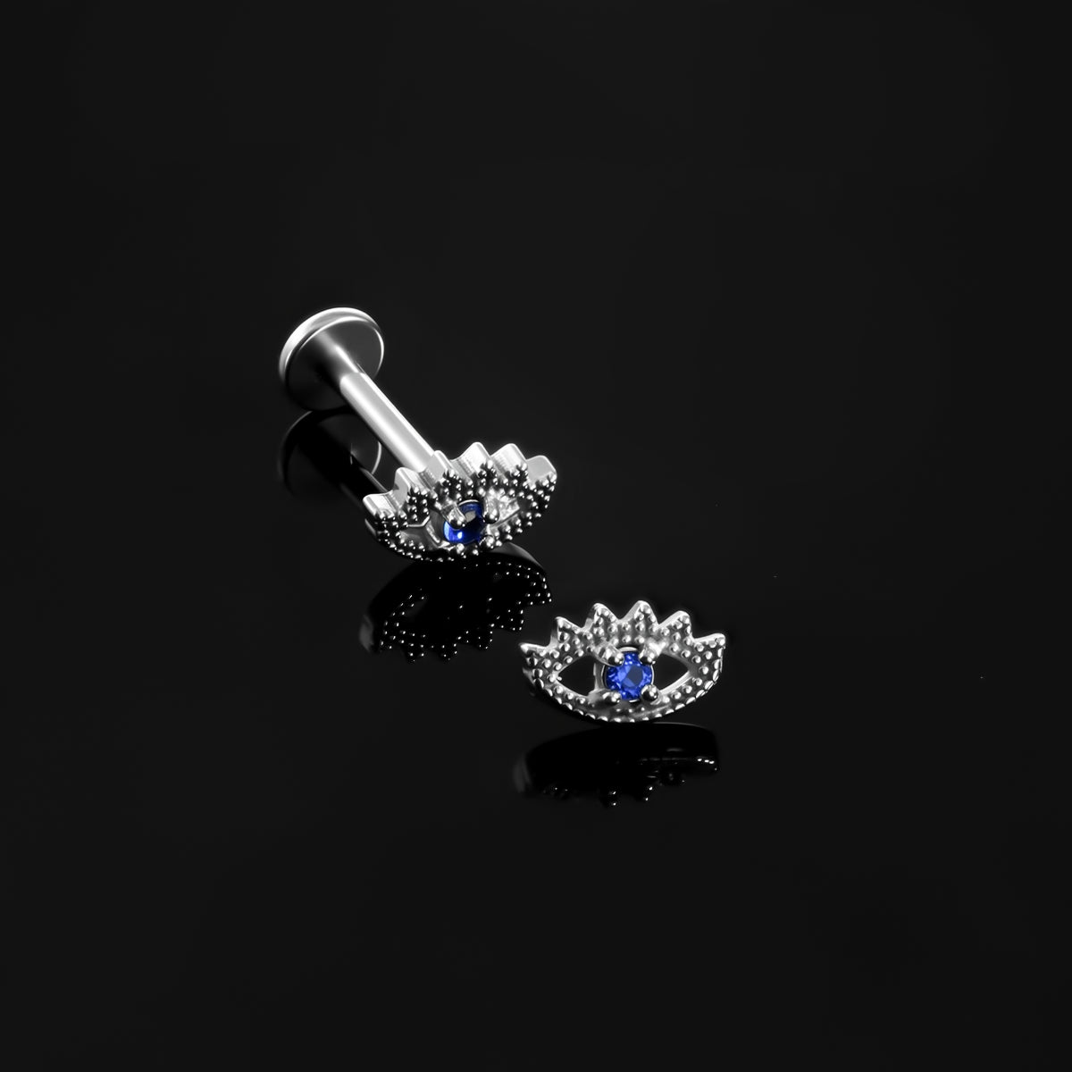 ROYAL GAZE FLAT BACK STUD