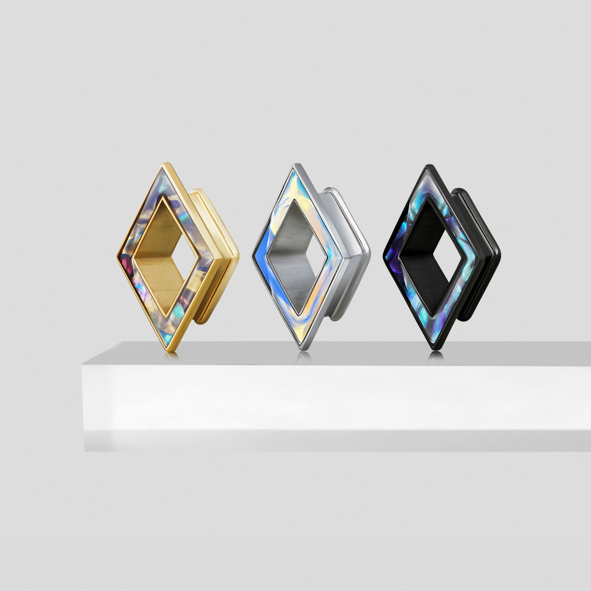 RHOMBUS IRIDESCENT TUNNELS