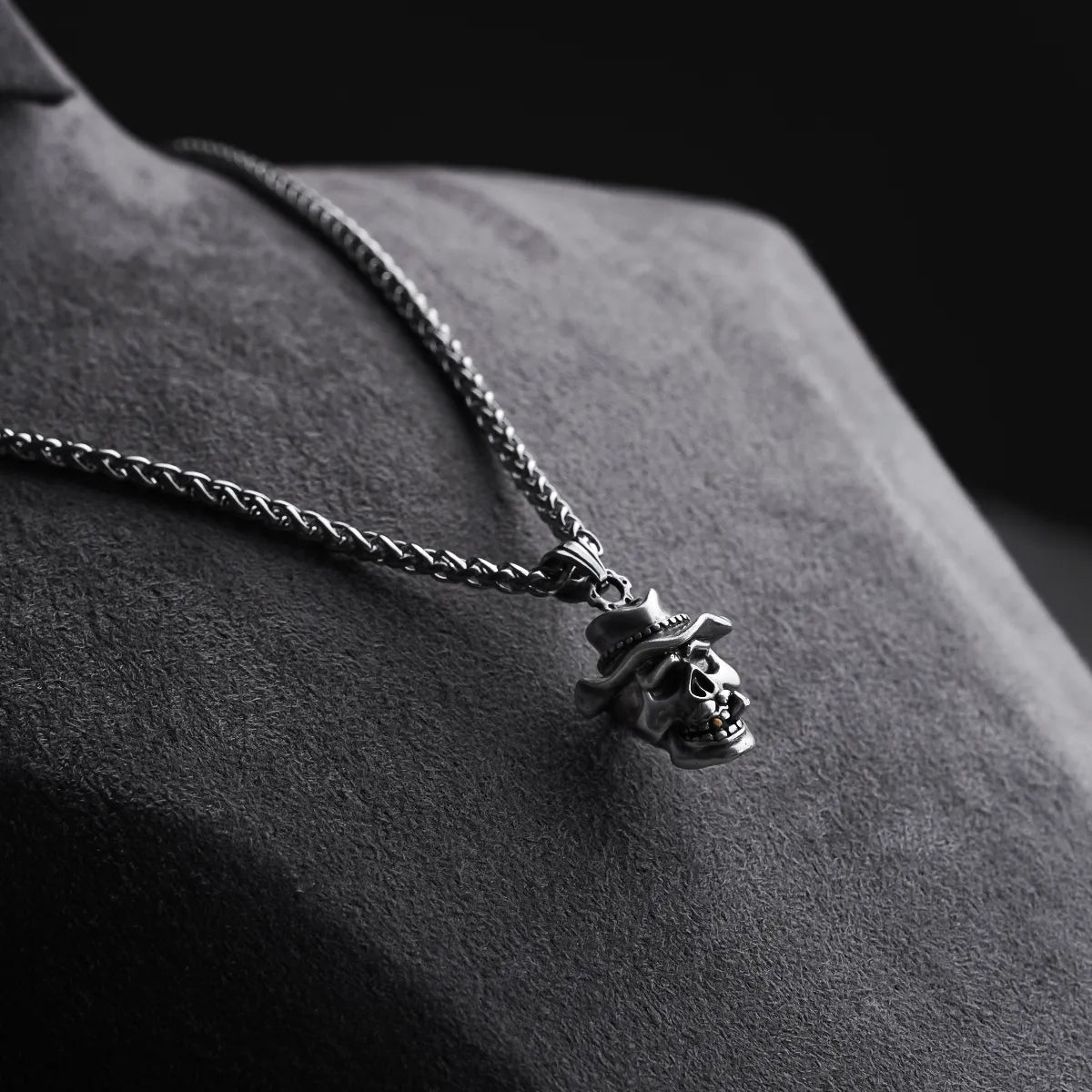 WILD WEST REBEL NECKLACES