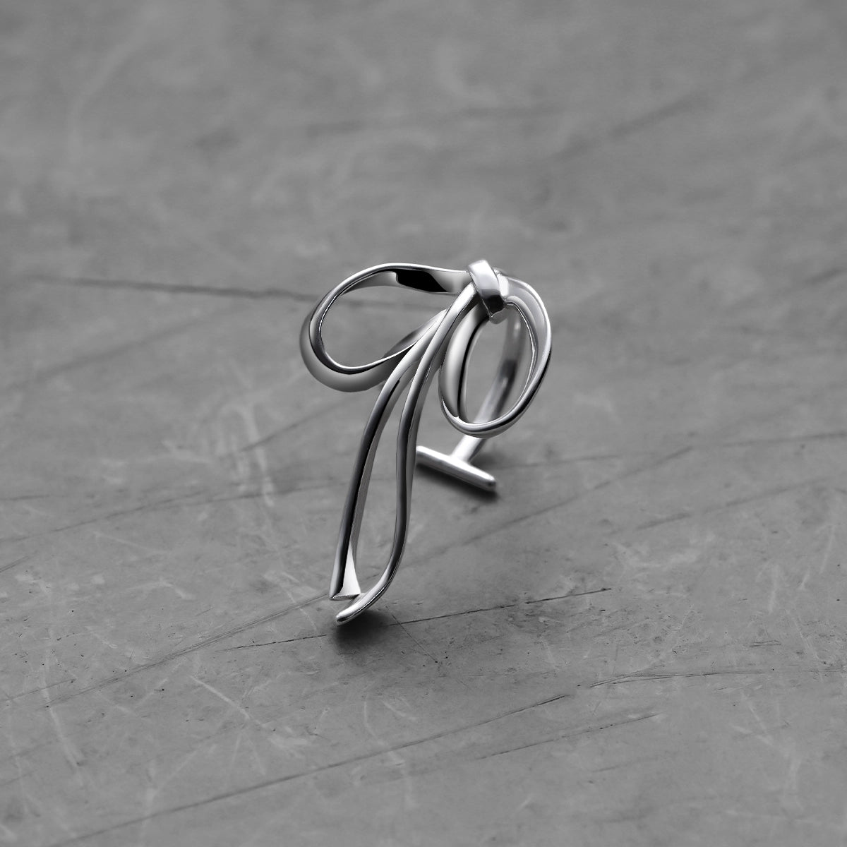 MORPH BLOOM LIP CUFF