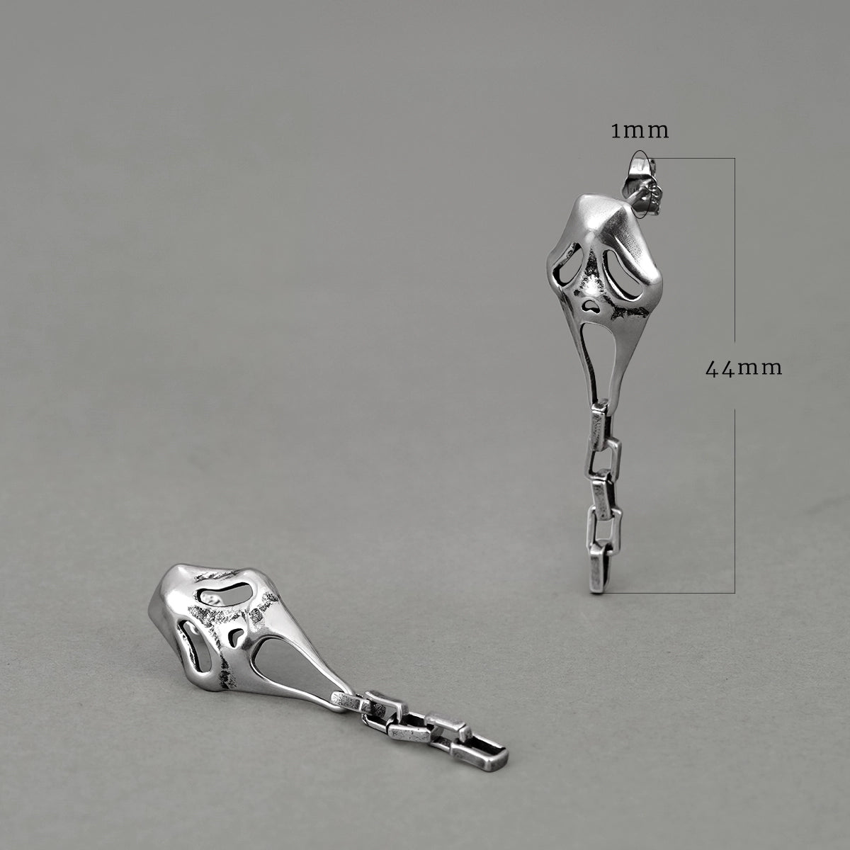 SKULL CHAIN EARRINGS