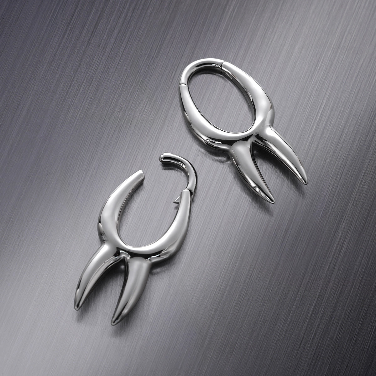 ABSTRACT FLOW EAR WEIGHTS