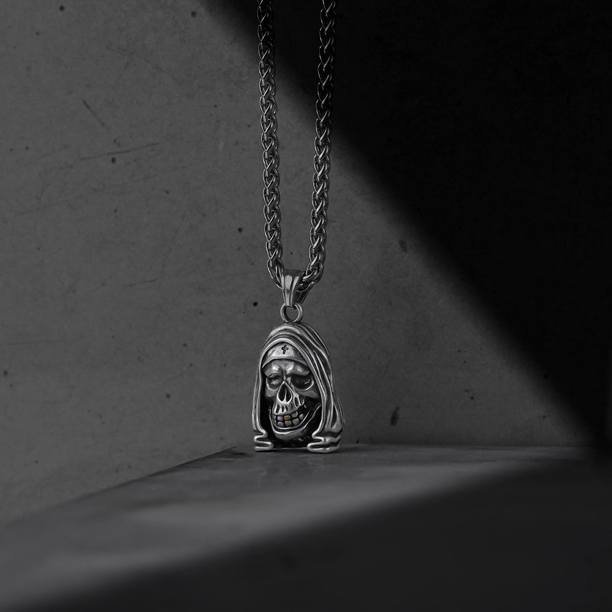Ethereal Reaper Totenkopf Halsketten