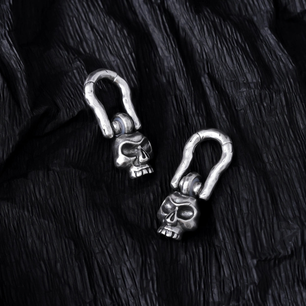 REBELLION SKULL EAR WEIGHTS