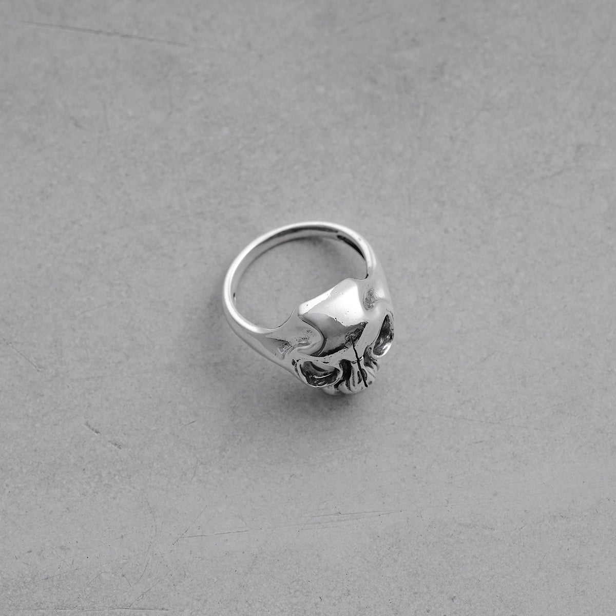 ETERNAL SKULL RING
