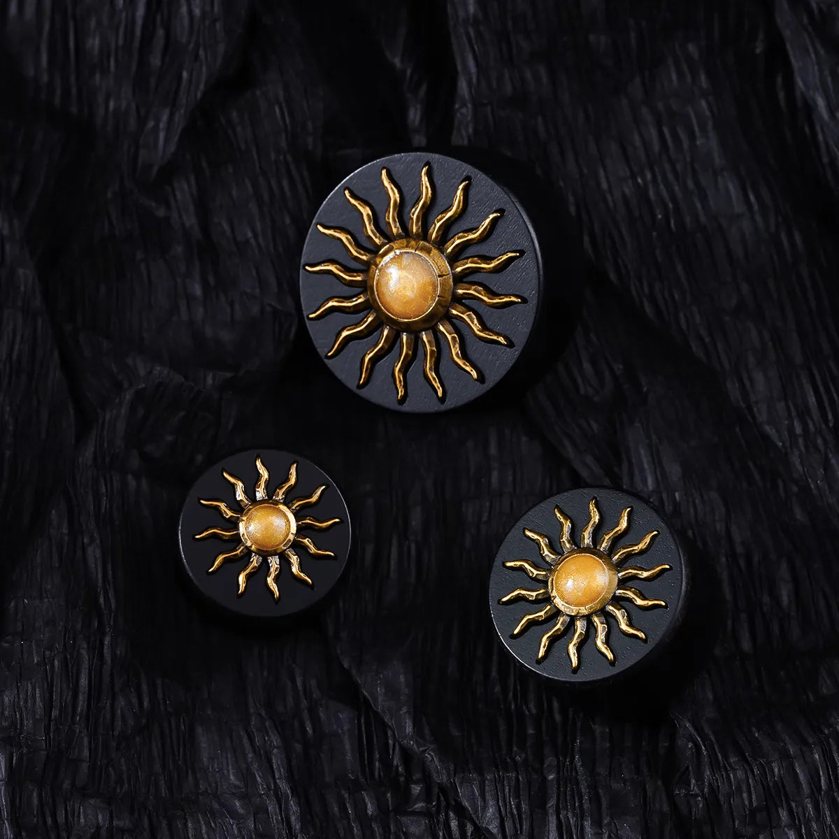 SOLAR ECLIPSE PLUGS