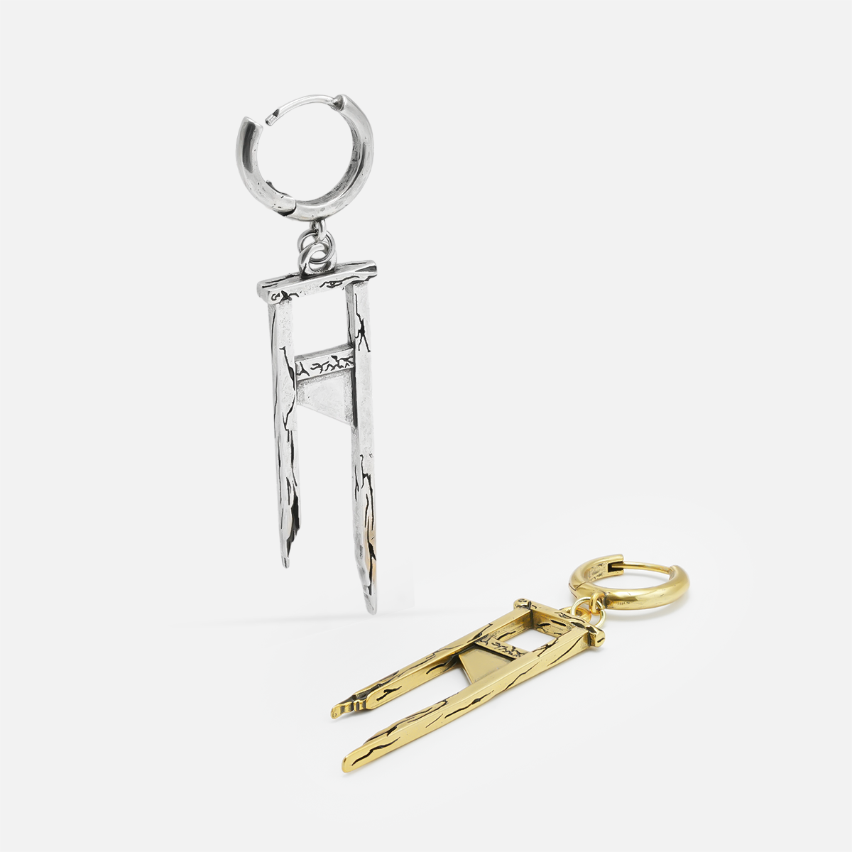 CHIC GUILLOTINE EARRINGS