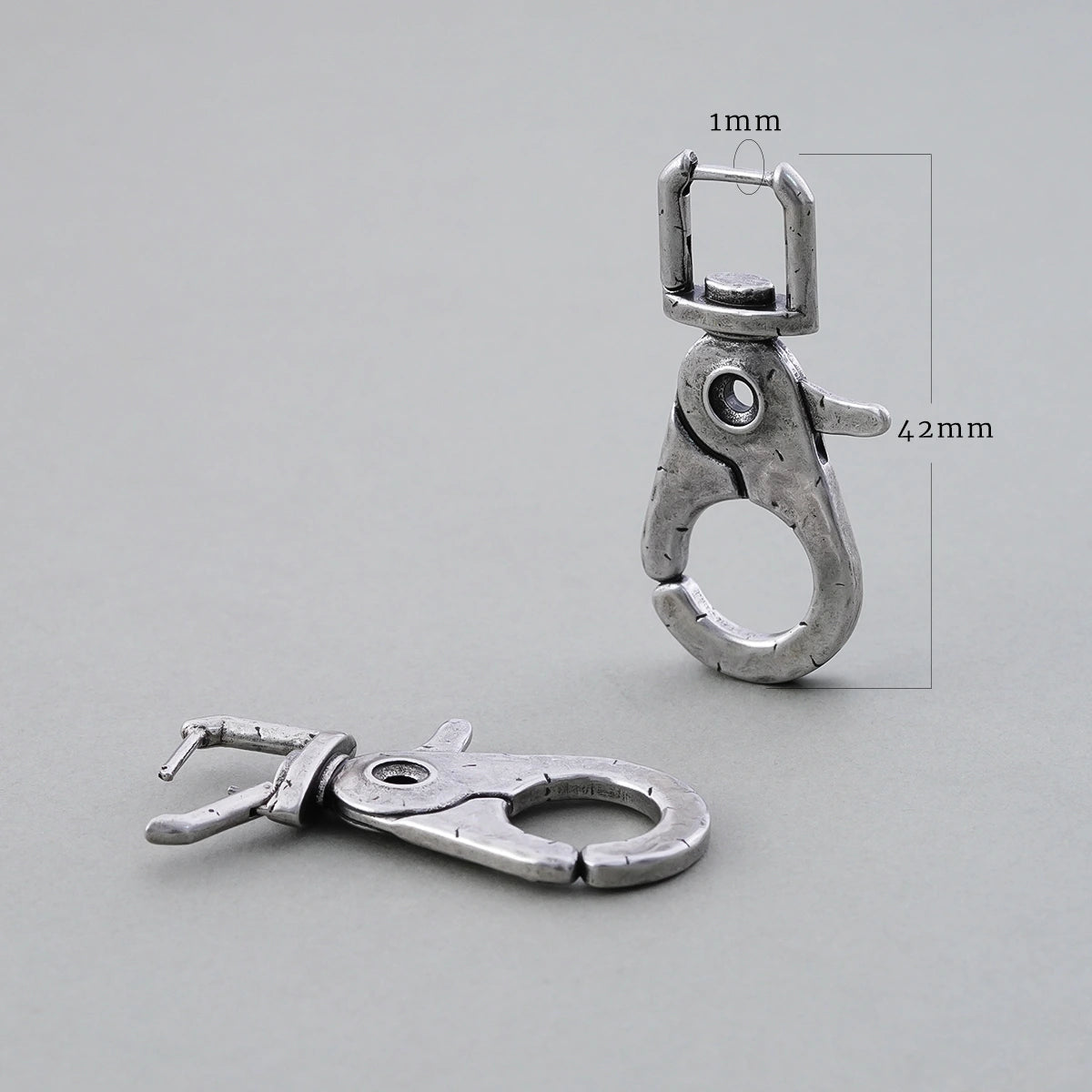 CARABINER CHIC EARRINGS