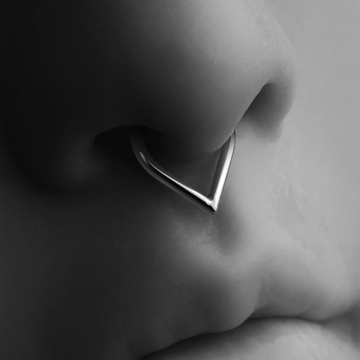 ETHEREAL TEARDROP TITANIUM SEPTUM CLICKER