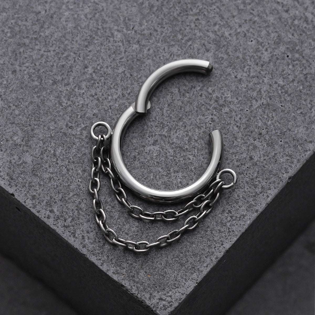 CHAIN HARMONY TITANIUM SEPTUM CLICKER