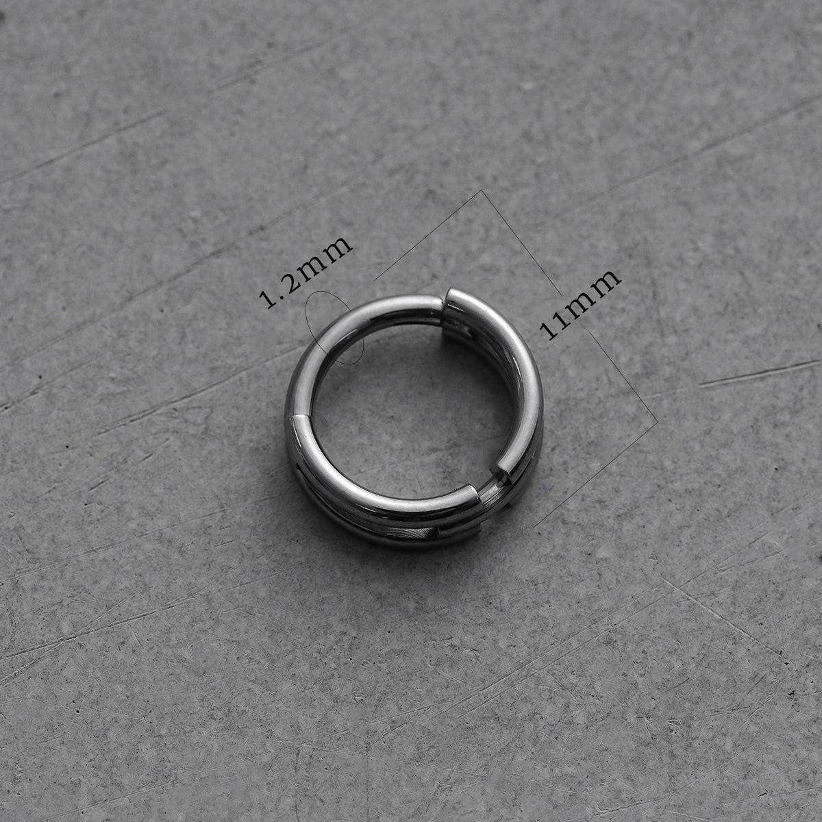 MINIMALIST ARTISTRY TITANIUM SEPTUM CLICKER