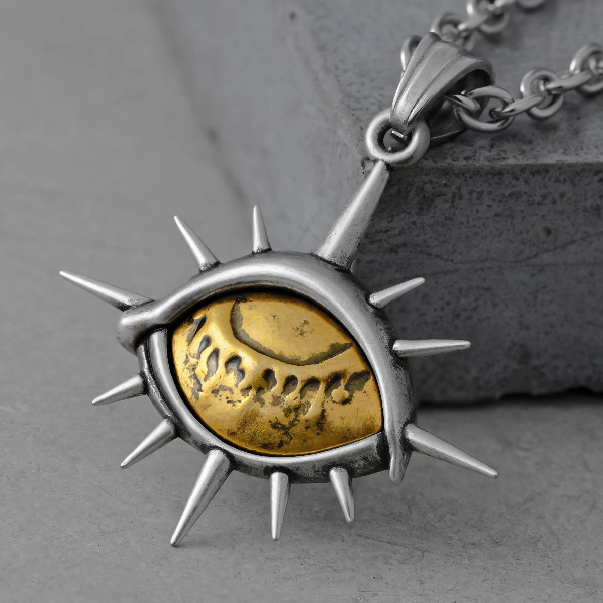 GOLDEN VISION NECKLACE