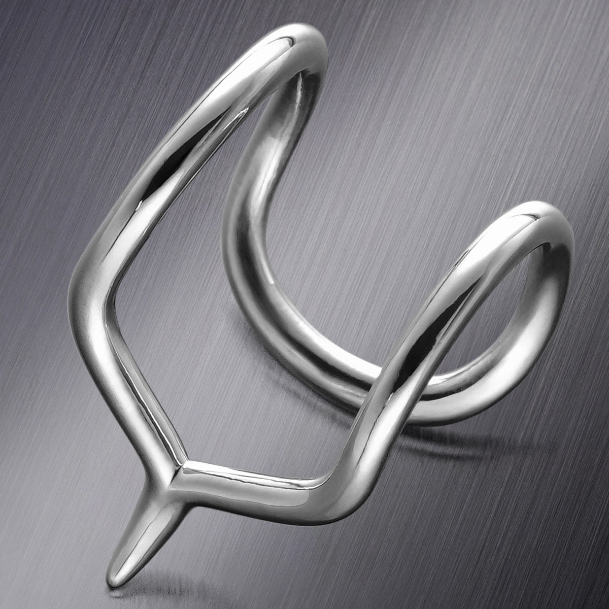 SCULPTED LINE LIP CUFF