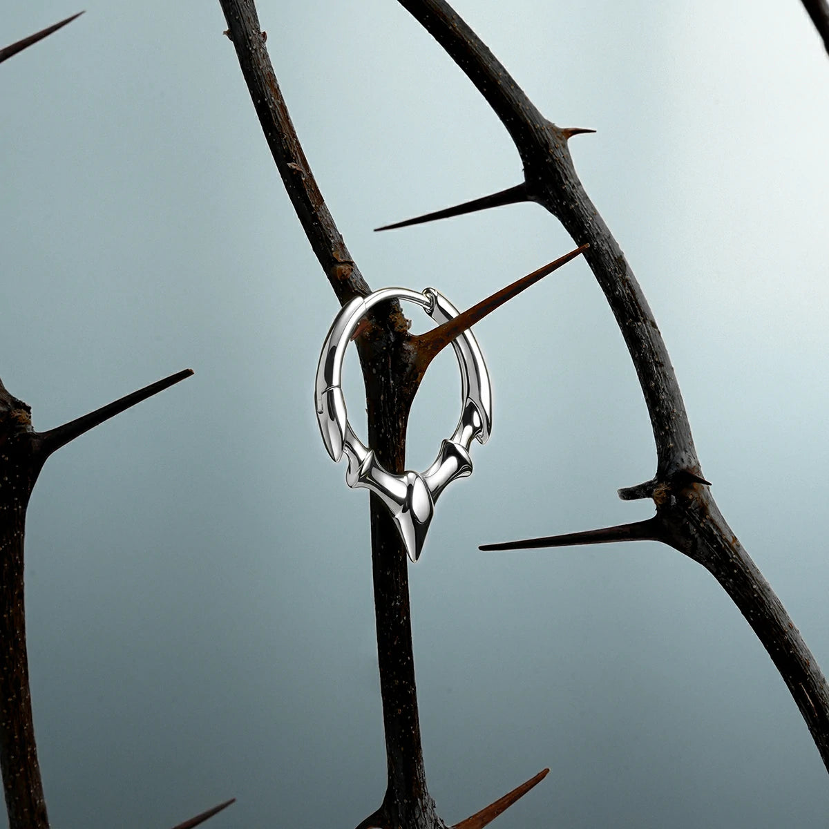 FANG CREST HOOP EARRINGS