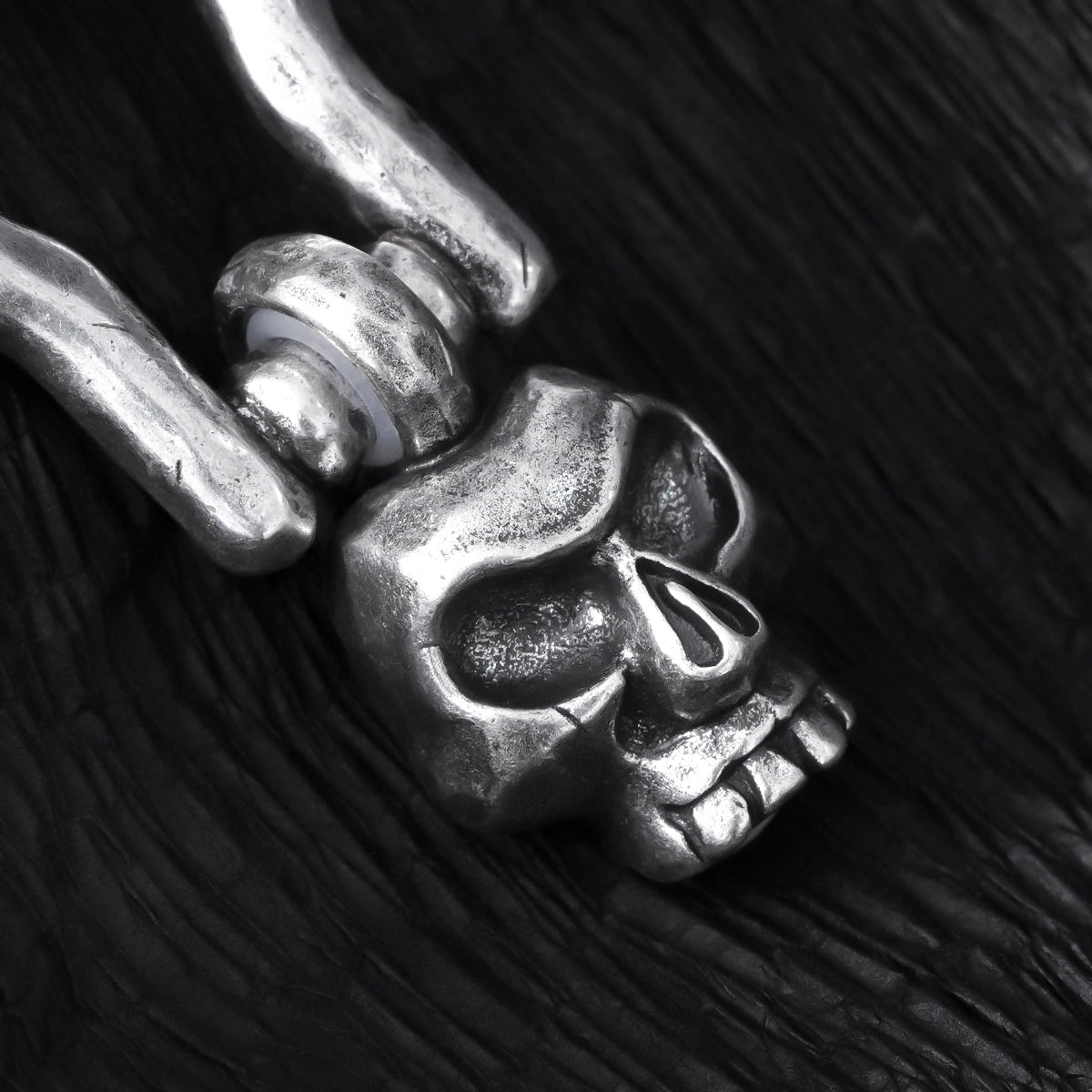 REBELLION SKULL EAR WEIGHTS