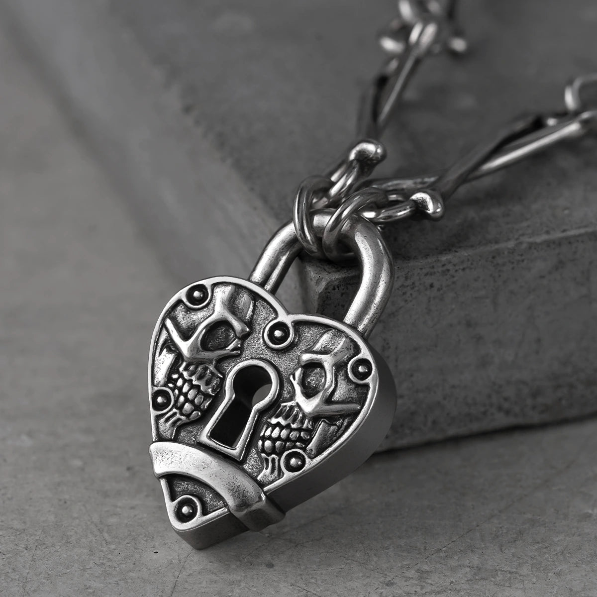 HEART LOCK NECKLACE