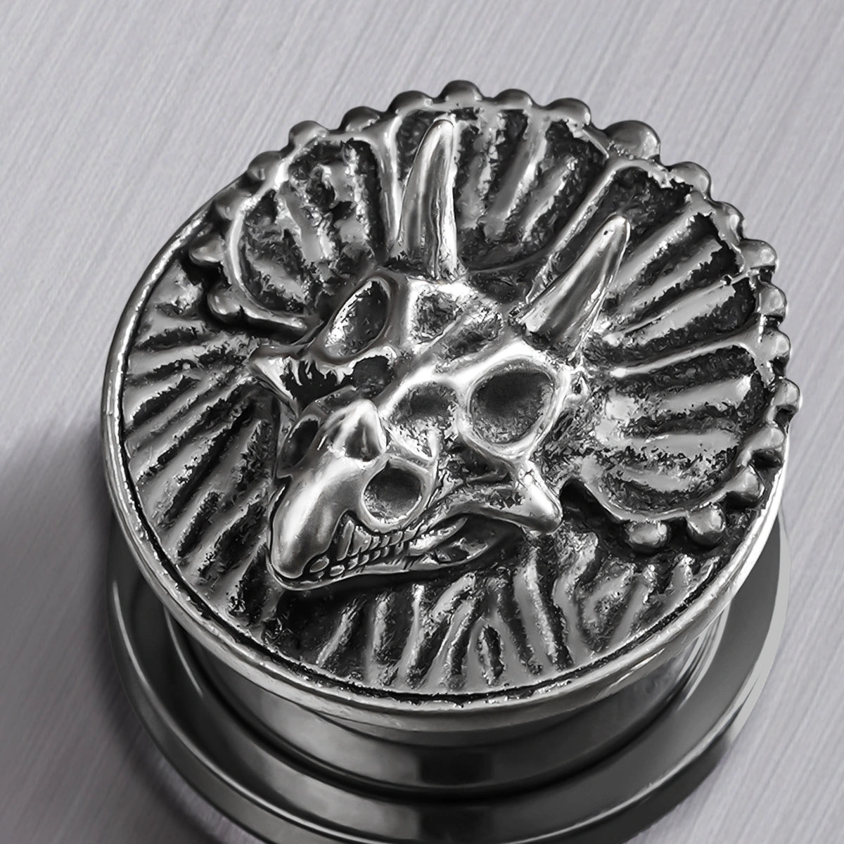 TRICERATOPS CREST PLUGS