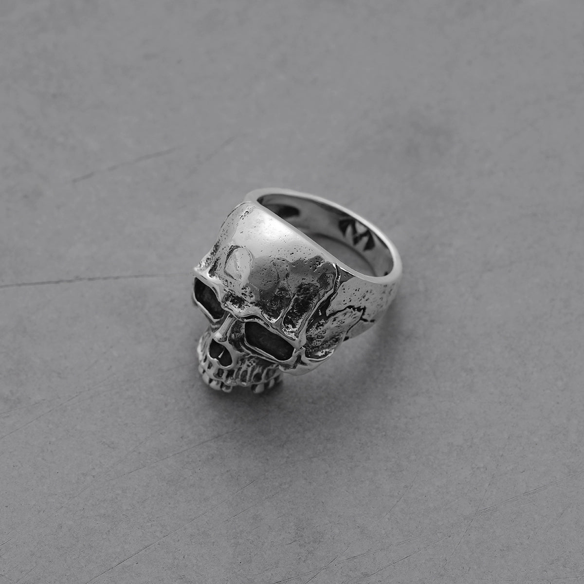 MEMENTO MORI TOTENKOPFRING