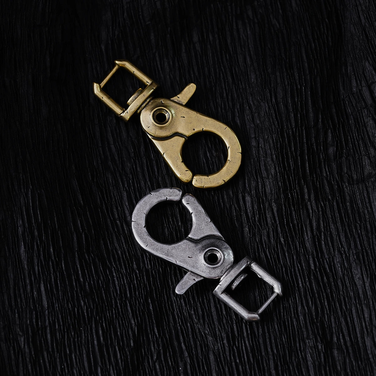 CARABINER CHIC EARRINGS