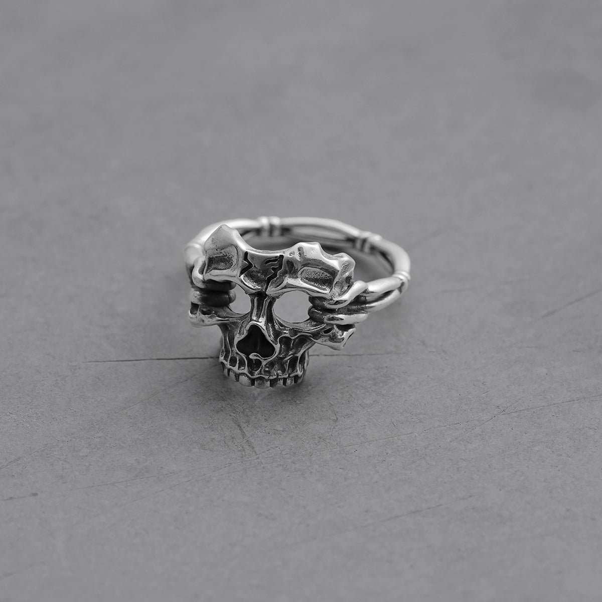 SKULL EMBLEM RING