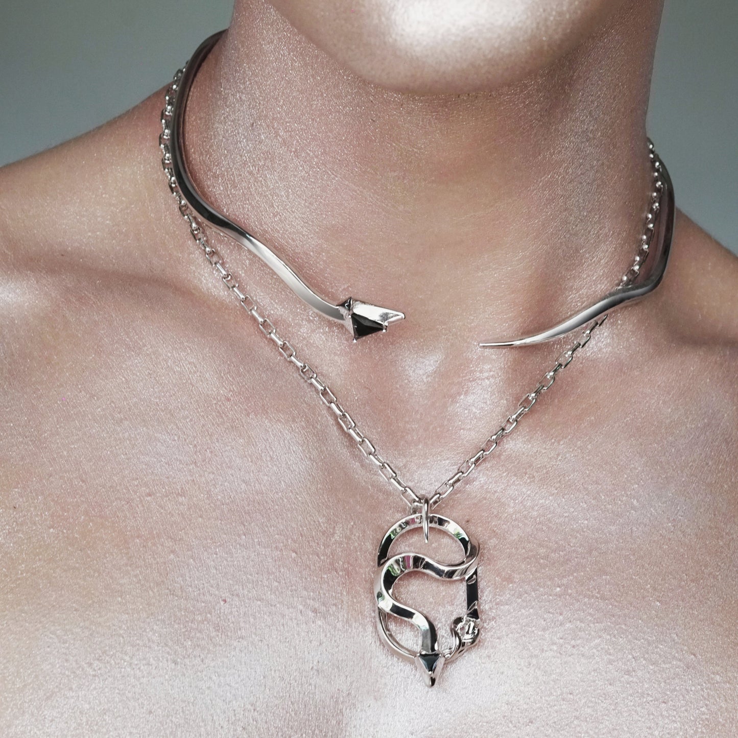 SERPENT CONTOUR CIRCLET