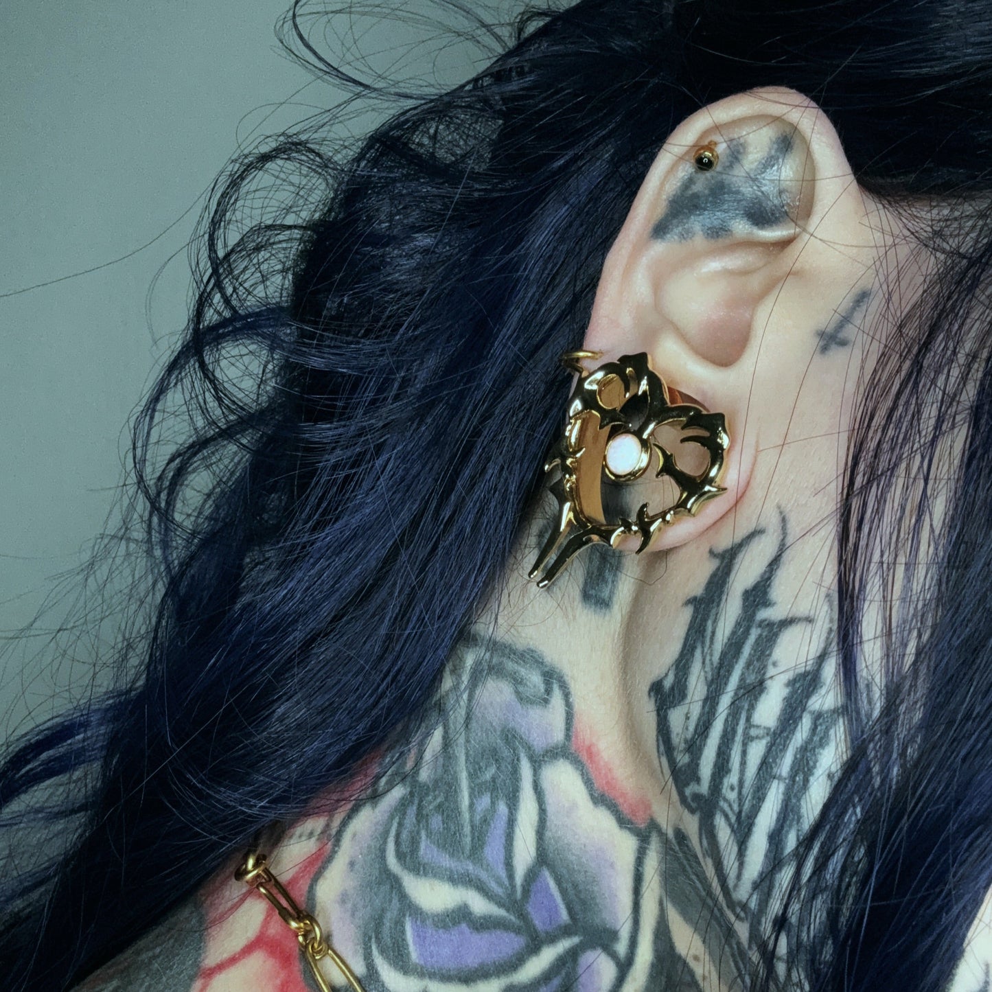 THORNED HEART TUNNELS