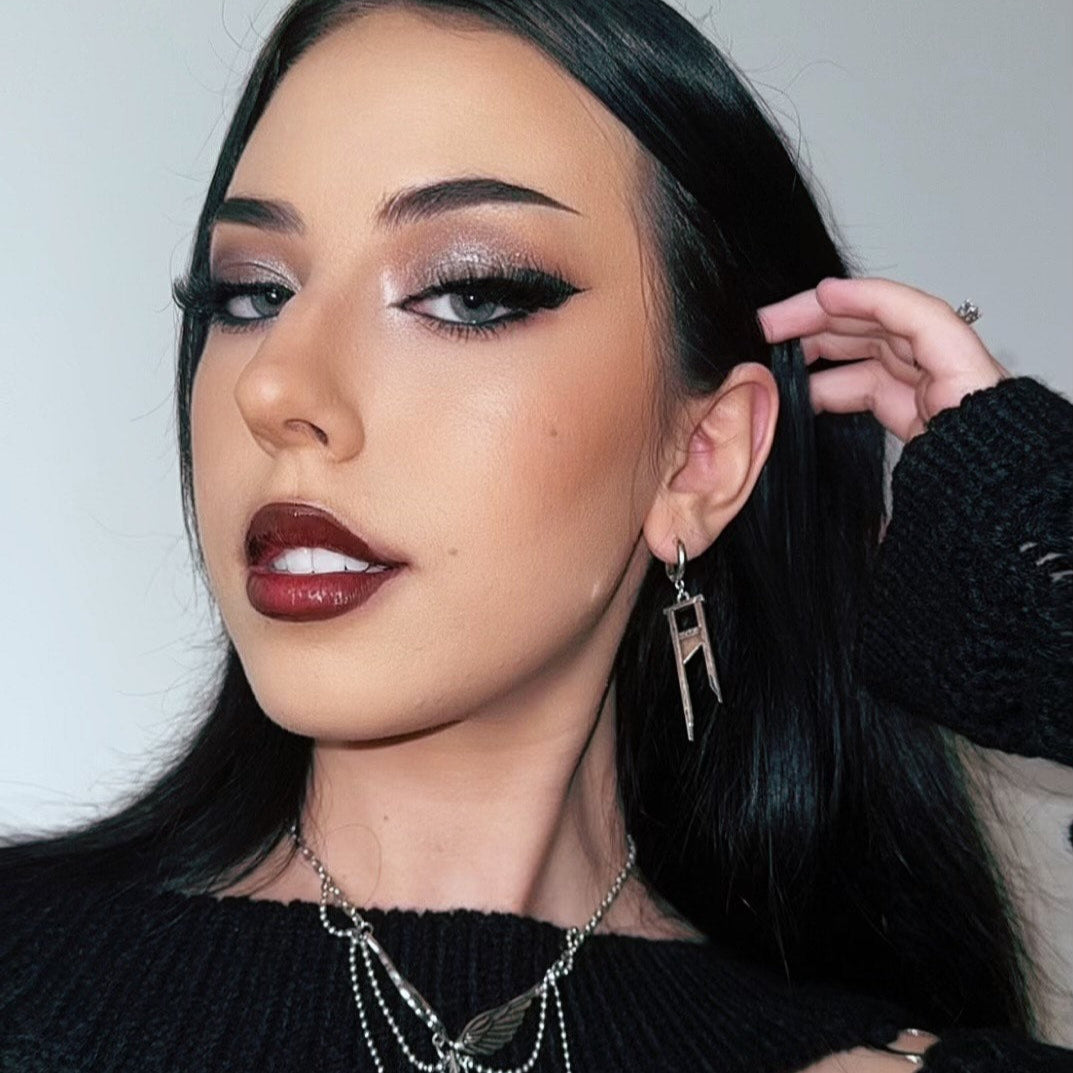 CHIC GUILLOTINE EARRINGS