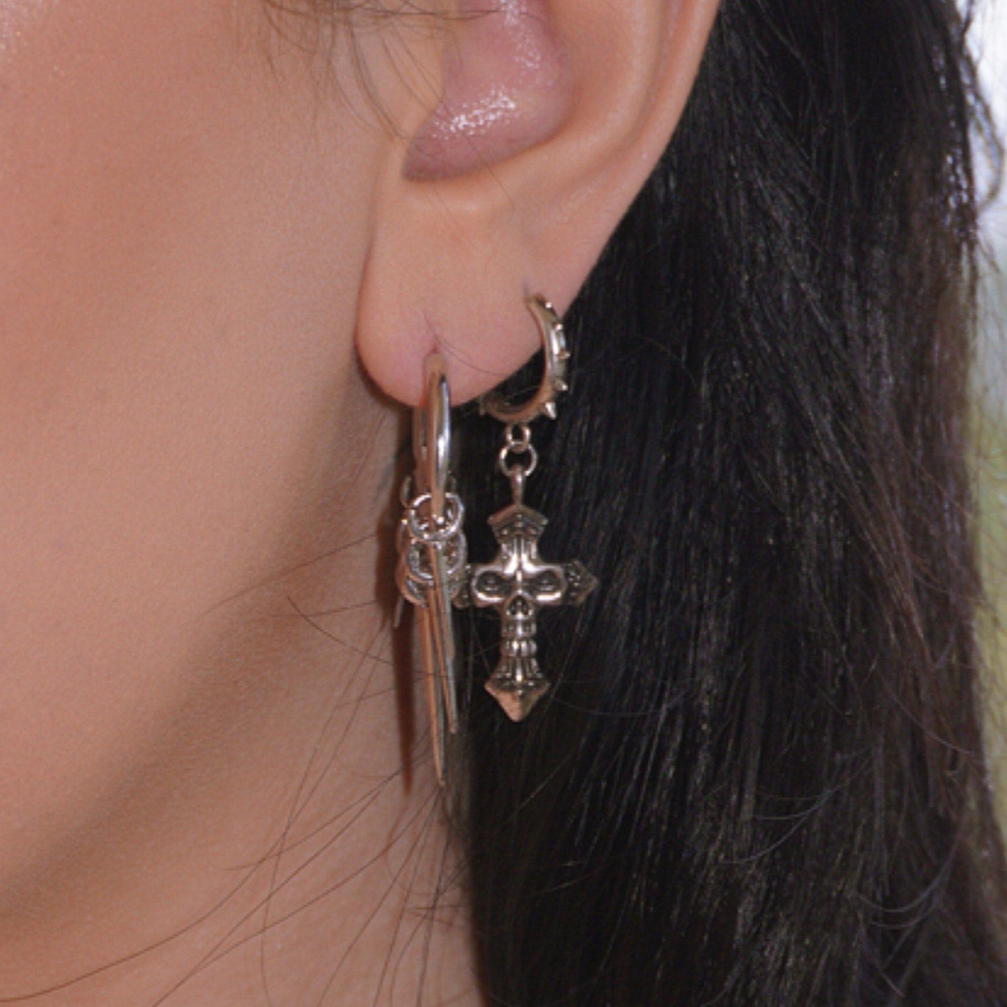GOTHIC REBIRTH SKULL EARRINGS