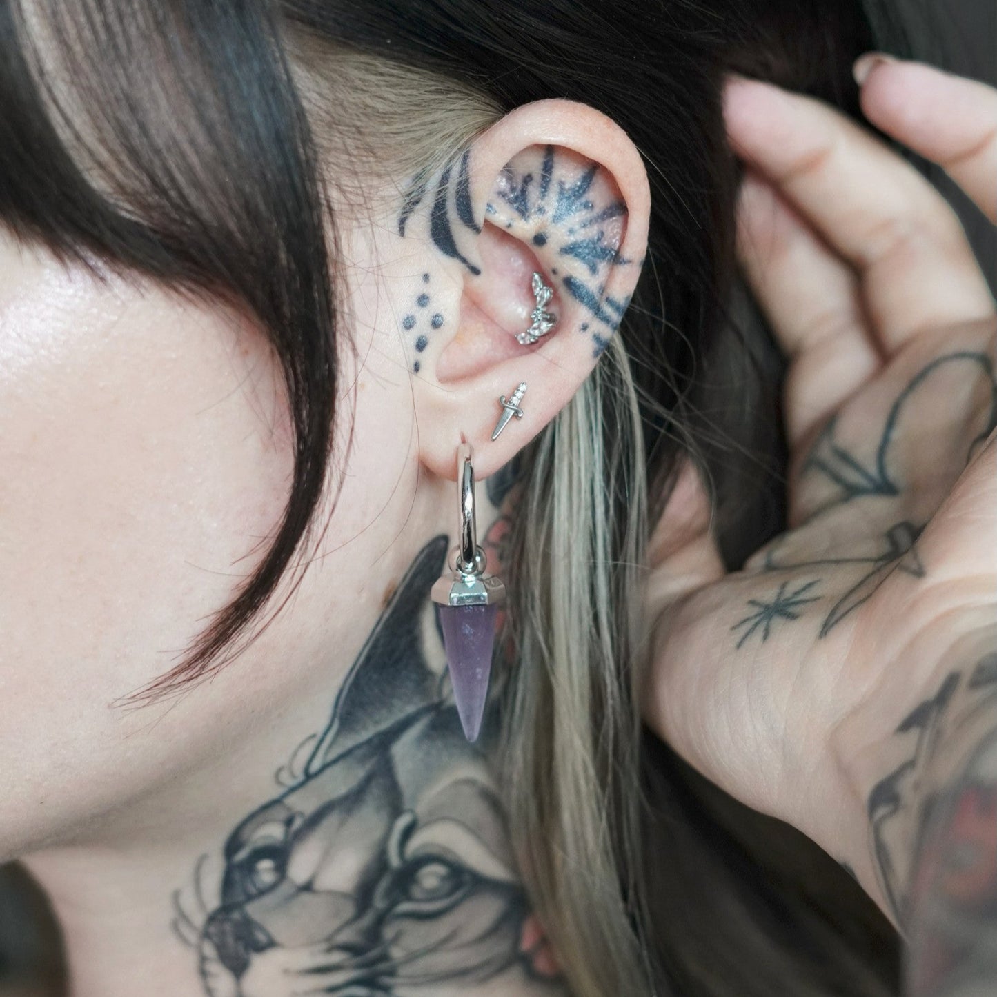 RADIANT LEAVES FLAT BACK STUD