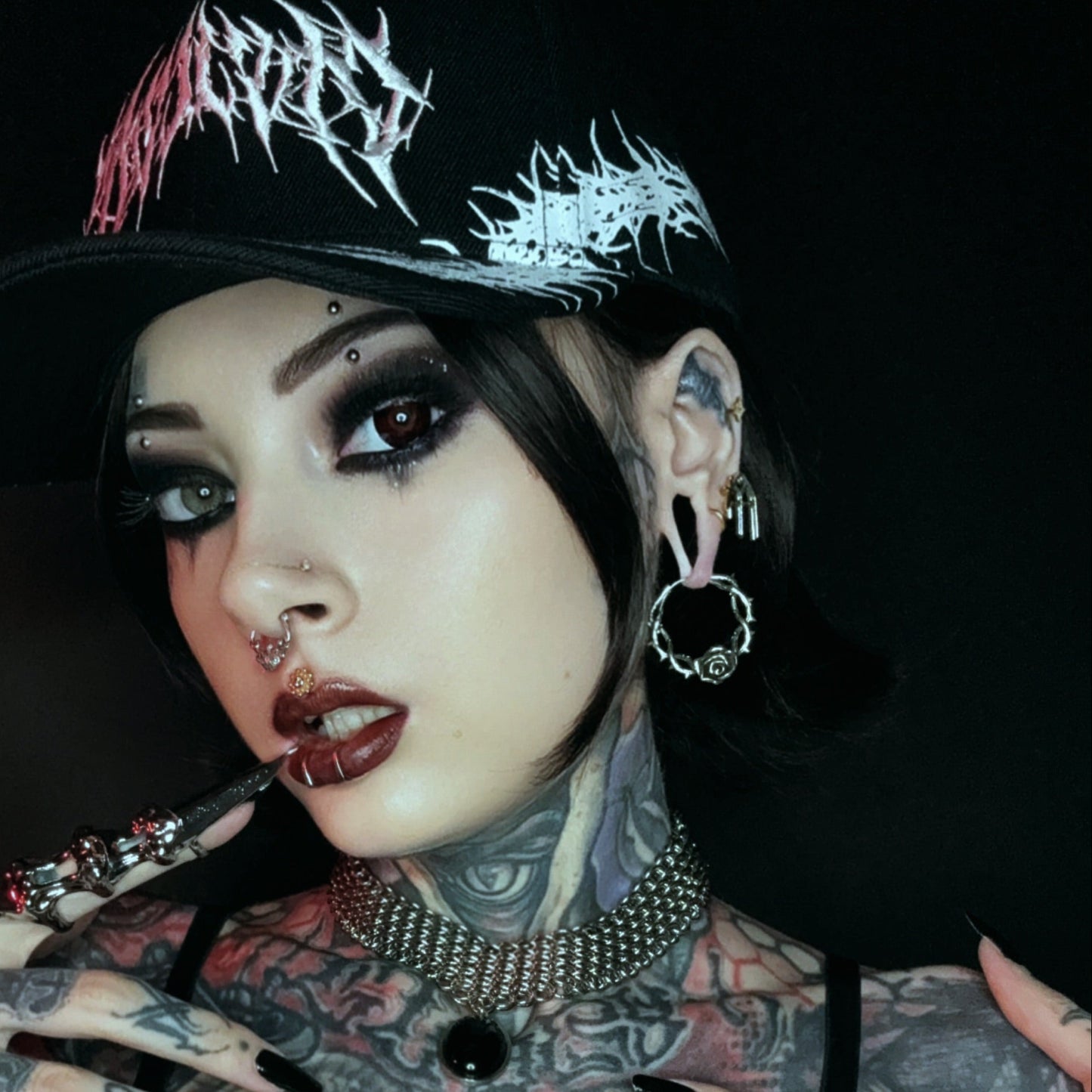 ROSE EMBRACE EARRINGS