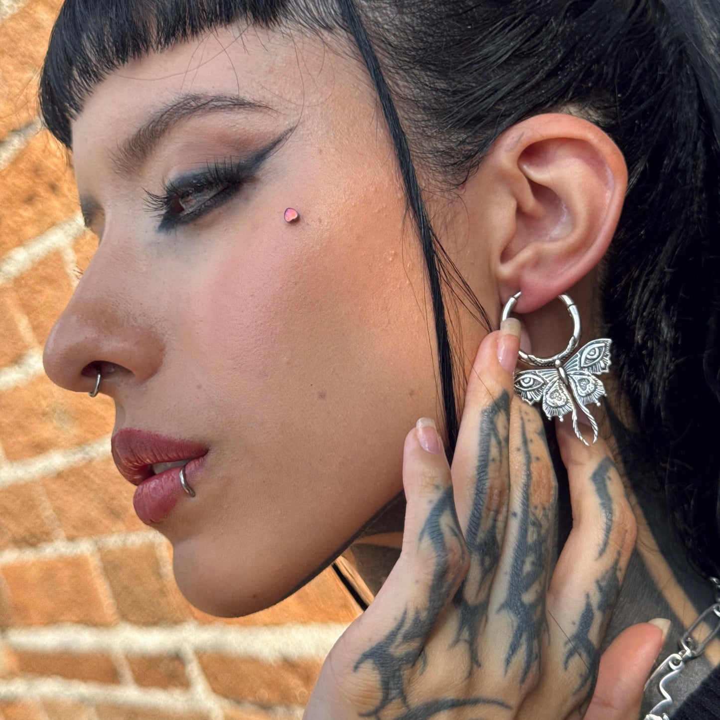 ENCHANTED FLUTTER EARRINGS