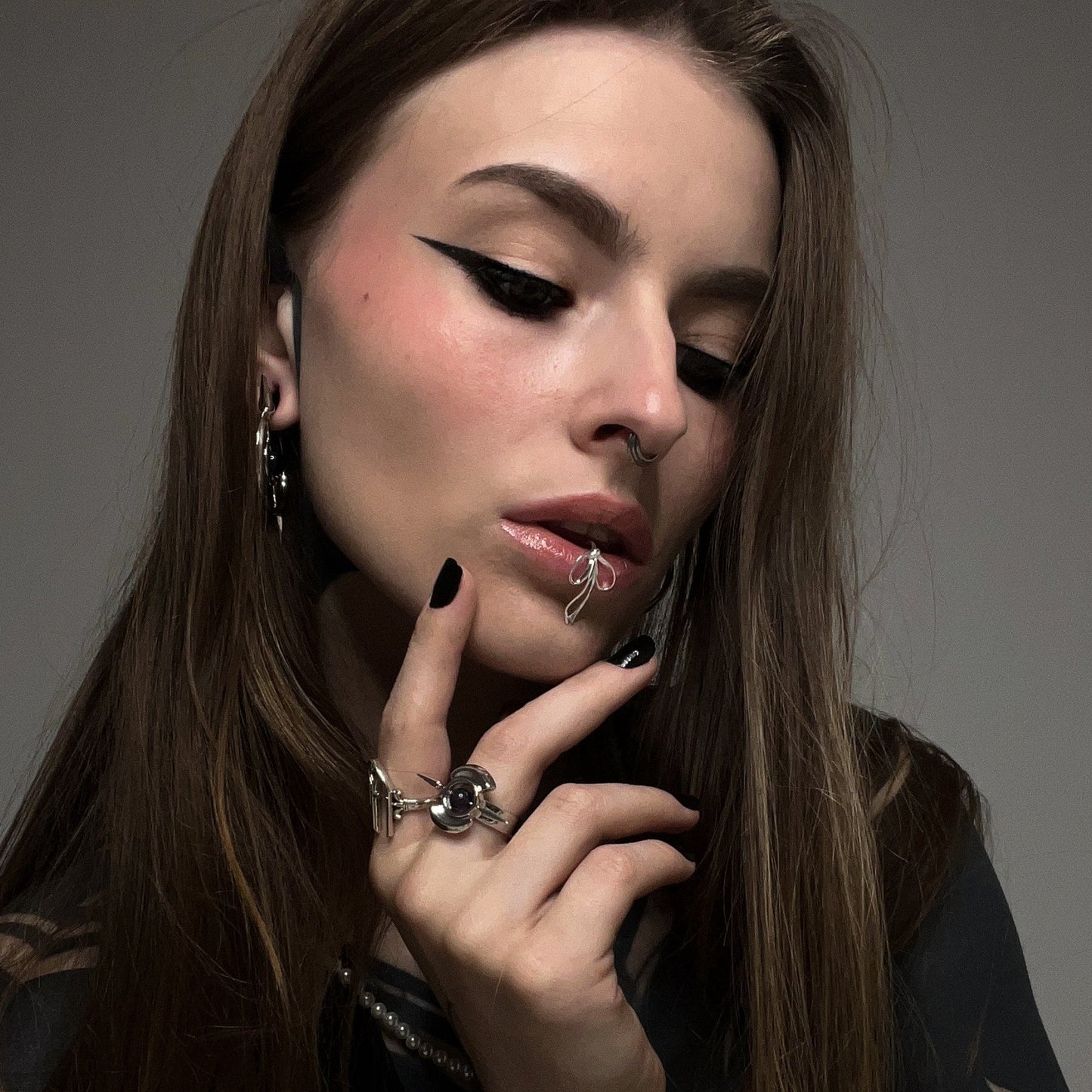 MORPH BLOOM LIP CUFF