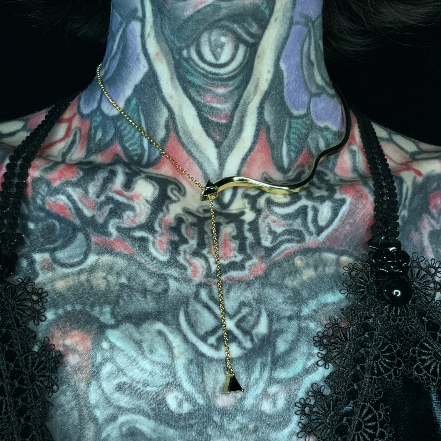 SERPENT TRACE LARIAT