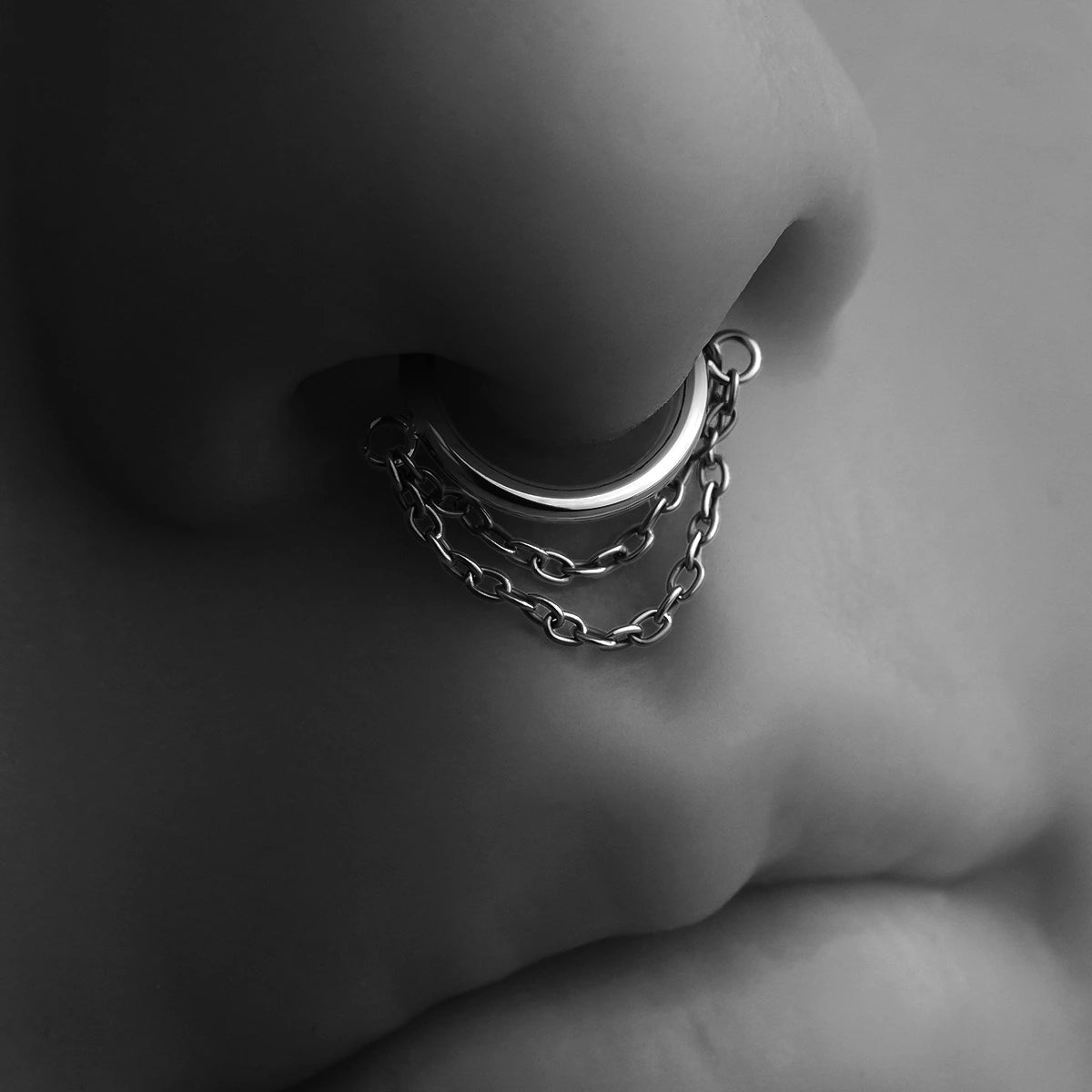 CHAIN HARMONY TITANIUM SEPTUM CLICKER