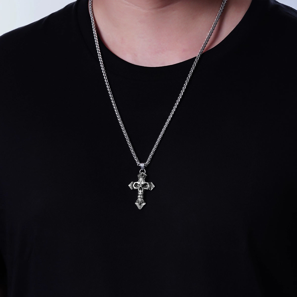 SKULL CROSS NECKLACE