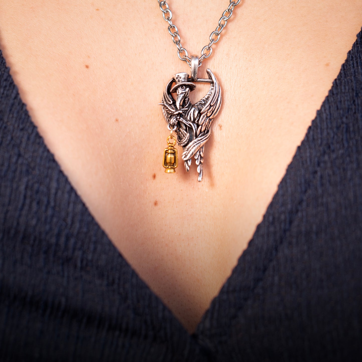 MYSTIC RAVEN NECKLACE