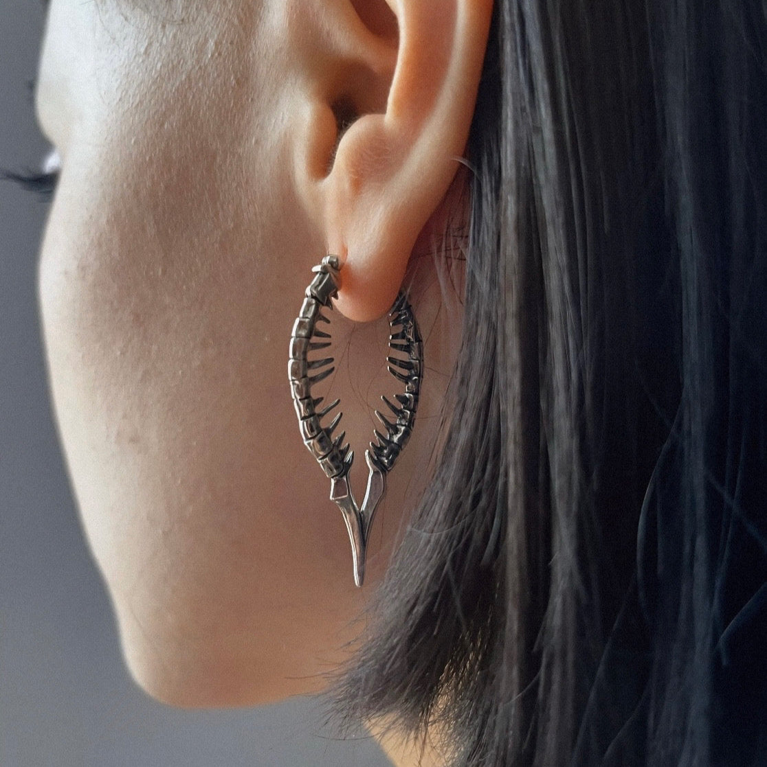 SPINAL REVERIE EARRINGS