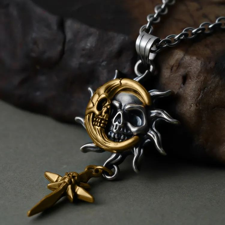 Totenkopf-Halskette „Ewiger Kreis“