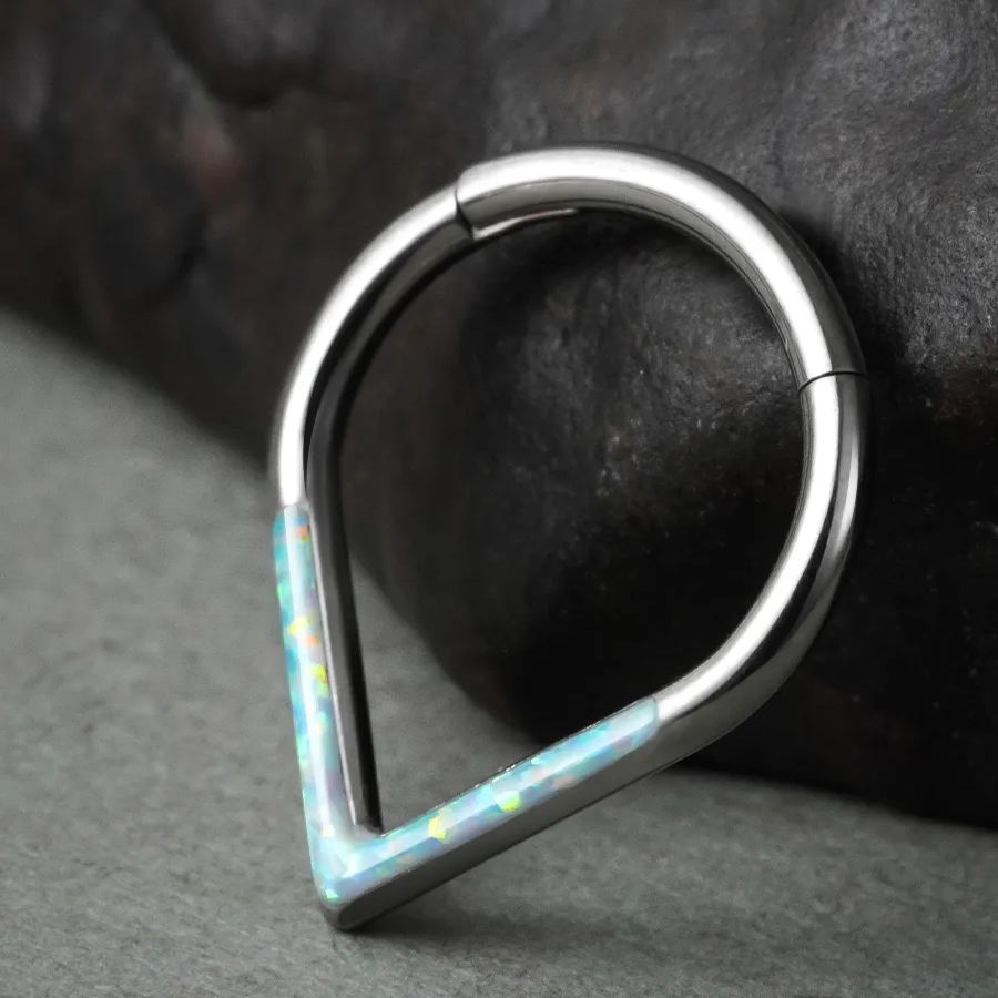 Mystischer Wassertropfen-Opal-Titan-Klicker