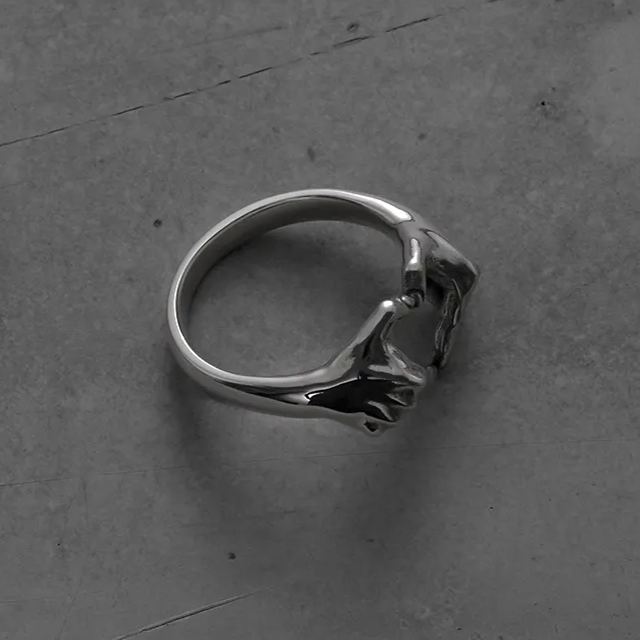 HEART CONNECTION RING