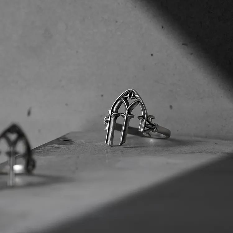 GOTHIC ARCH RING