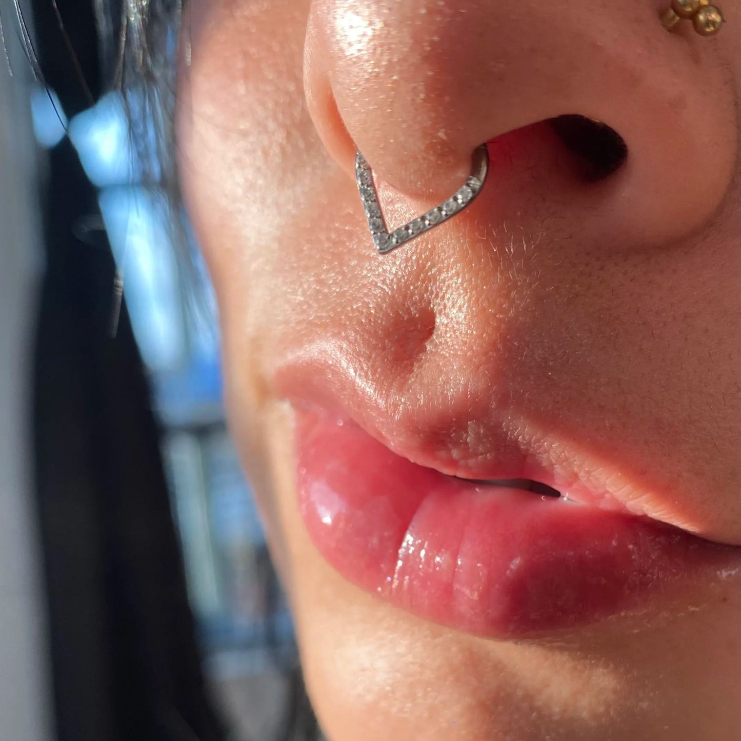 RADIANT WATERDROP TITANIUM SEPTUM CLICKER