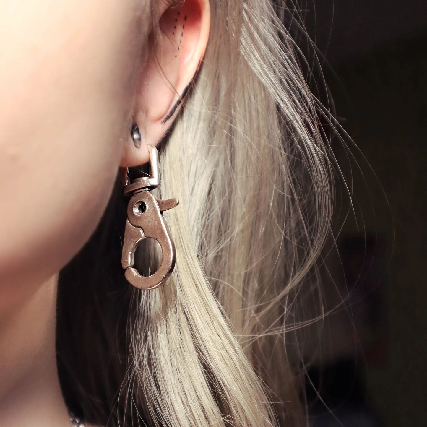 CARABINER CHIC EARRINGS